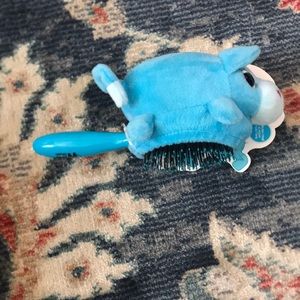 Blue Dog Wet Brush Plush Brush
